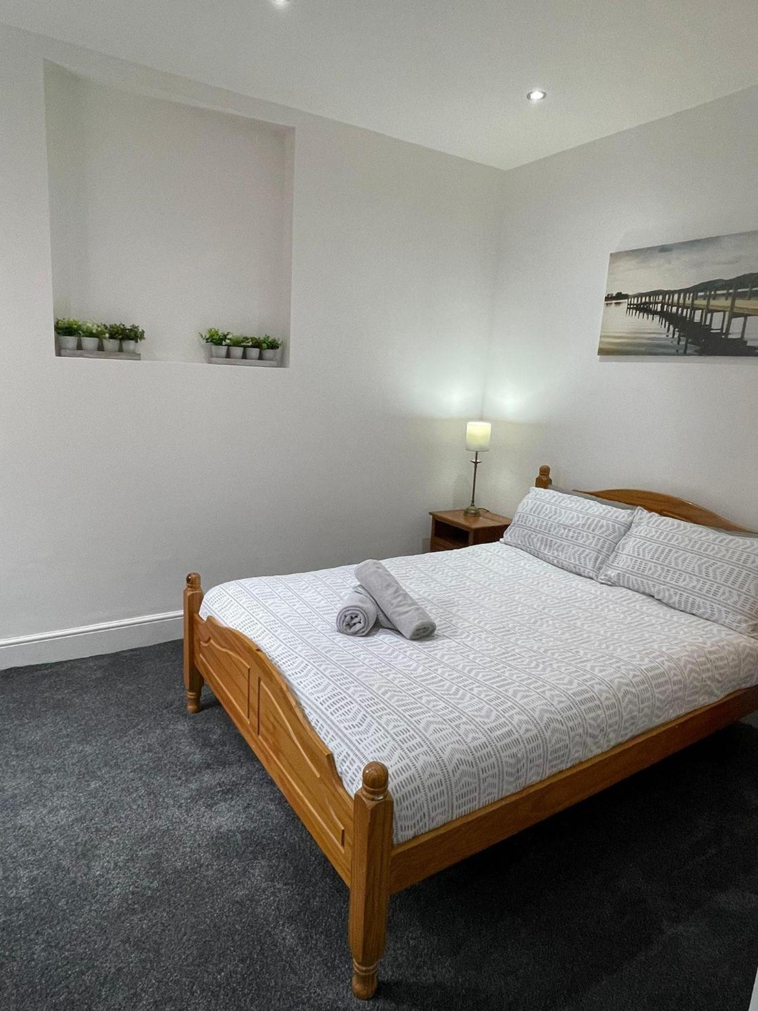 Boutique Rooms Бёкенхэд Экстерьер фото